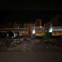 התאונה שבה נהרגו שוטר ועובד, כשפינו חביות מכביש לאחר שנחסם בשל המחאה נגד הממשלה, 20.4.24. | דוברות המשטרה התאונה שבה נהרגו שוטר ועובד, כשפינו חביות מכביש לאחר שנחסם בשל המחאה נגד הממשלה, 20.4.24. | דוברות המשטרה