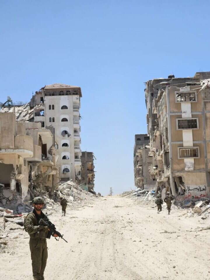 לוחמי צה"ל במחנה הפליטים שבורה ברפיח. | ישי אלמקייס לוחמי צה"ל במחנה הפליטים שבורה ברפיח. | ישי אלמקייס