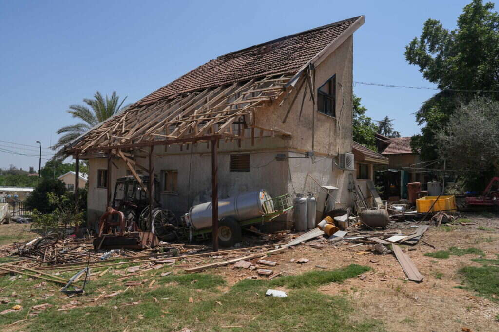 בתים הרוסים במושבה מטולה. | אייל מרגולין - ג'יני