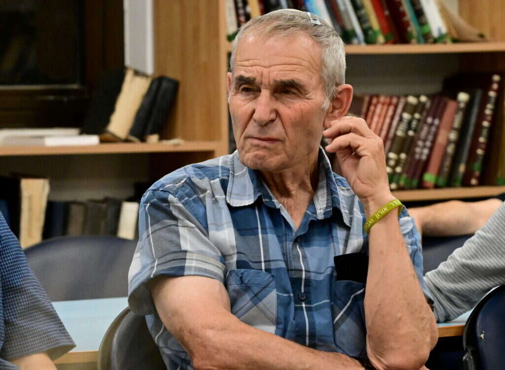 צביקי פורת. | יוסי זליגר