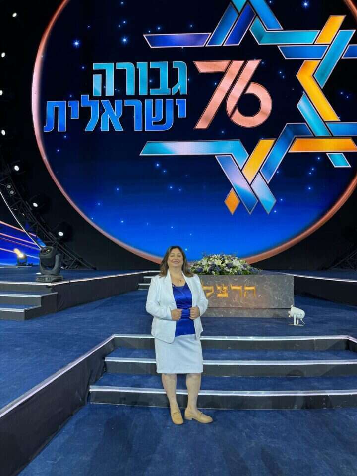 בסמה הנו לקראת טקס הדלקת המשואות, השנה. | נור הנו