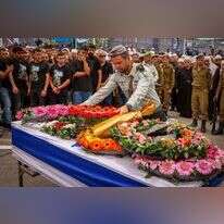 הלווייתו השבוע בבית־ג'ן. | דוד כהן, פלאש 90