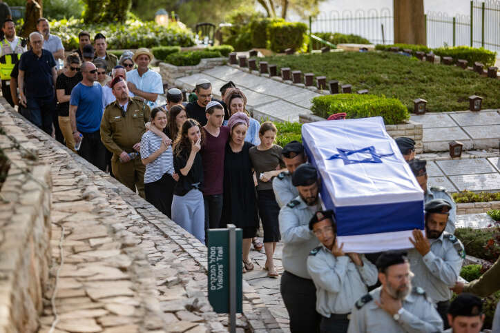הלוויית אילון ויס הי"ד. | אורן בן חקון, פלאש 90