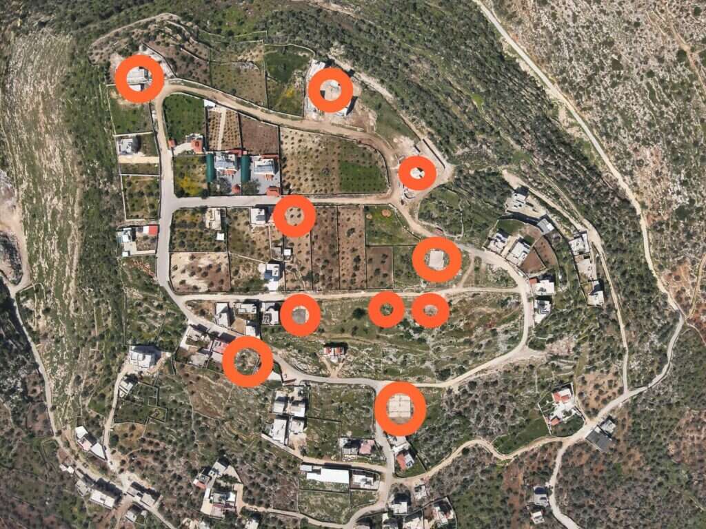 ההרס שמבצעת הרש"פ באתר "חורבת פרדוסי" ניכר היטב ב | הלוויין.