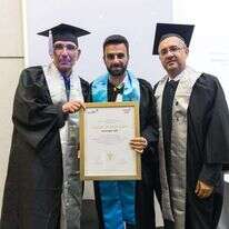 יוסף חדאד עם נשיא האוניברסיטה פרופ' אהוד גרוסמן ורקטור האוניברסיטה פרופ' אלברט פנחסוב. | אייל מס