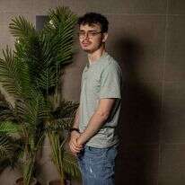 חנניה בן-שמעון.