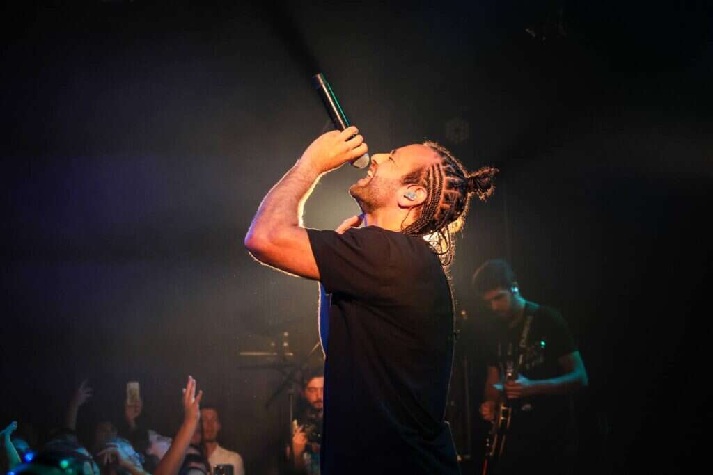 סימביוזה בין ראפ למוזיקה. צוריאלי בהופעה. | גלעד תדהר