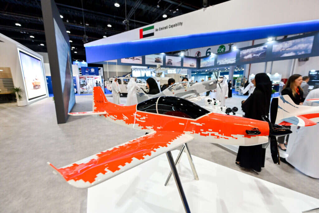 "שם יודעים לדבר בינה מלאכותית, כאן אני עדיין מחפש. חוץ מראש הממשלה". תערוכה טכנולוגית באמירויות. | גטי אימג'ס