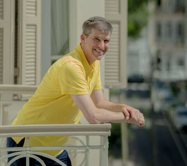 "אני לא בדיכאון כמו כולם. האופטימיים מנצחים. מייקל אייזנברג. | אריק מרמור