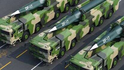 מעלים הילוך. טילים בליסטיים תוצרת סין. | גטי אימג'ס