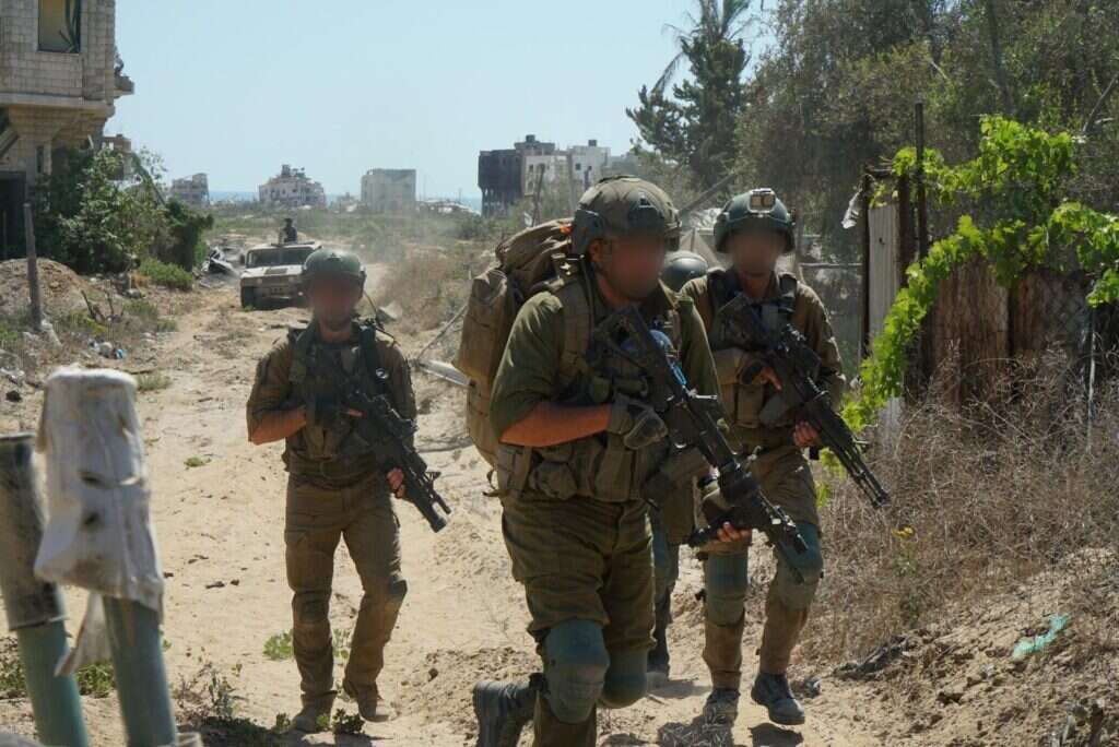 לוחמים מאוגדה 98 בעזה. | דובר צה"ל לוחמים מאוגדה 98 בעזה. | דובר צה"ל