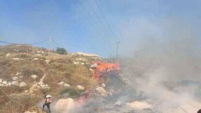 שרפה סמוך ליצהר, שהציתו פורעים פלסטינים, בחודש שעבר