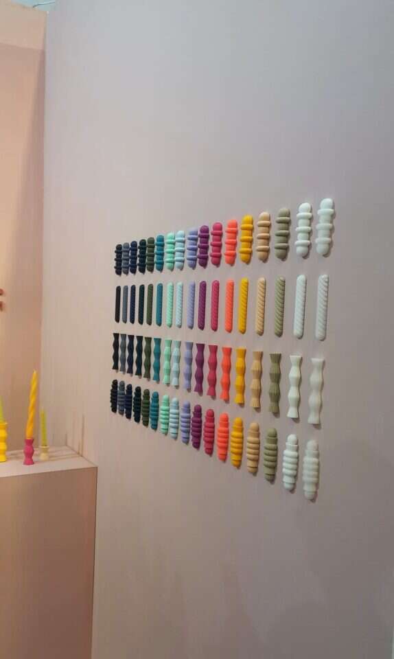 צבעוניות במתחם "עיצוב טרי" של המעצבת יערה נוסבוים. | גליה היפש