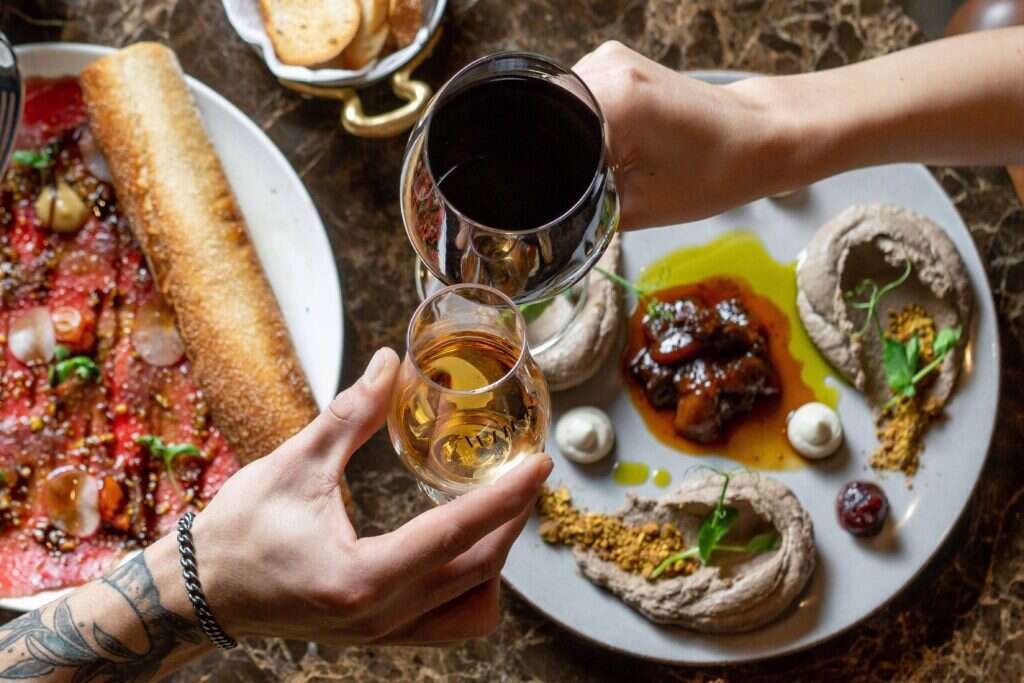 וויסקי בר מוזיאון. | אסף קרלה