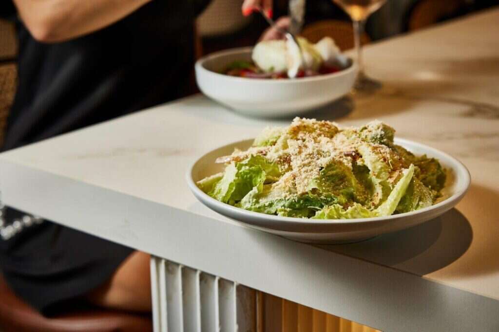 הולה הולה. | יונתן בן חיים