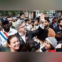 מלנשון בהפגנה אנטי־ישראלית בפריז, בחודש שעבר. | אי.אף.פי