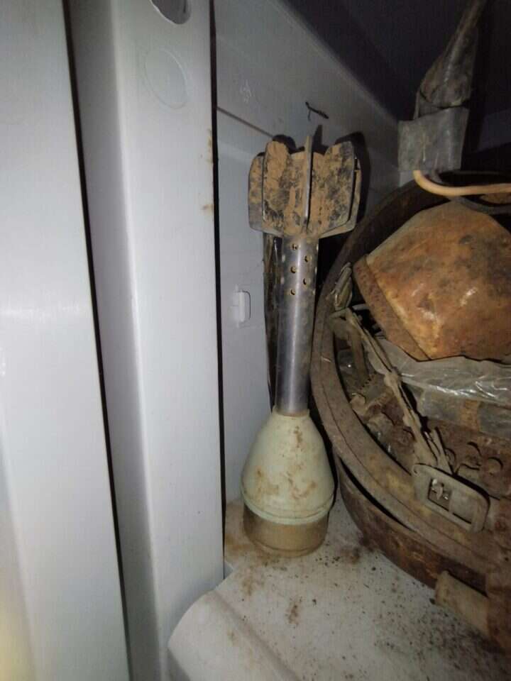 פצצת מרגמה בחצר בית ברמת הגולן. | דוברות המשטרה