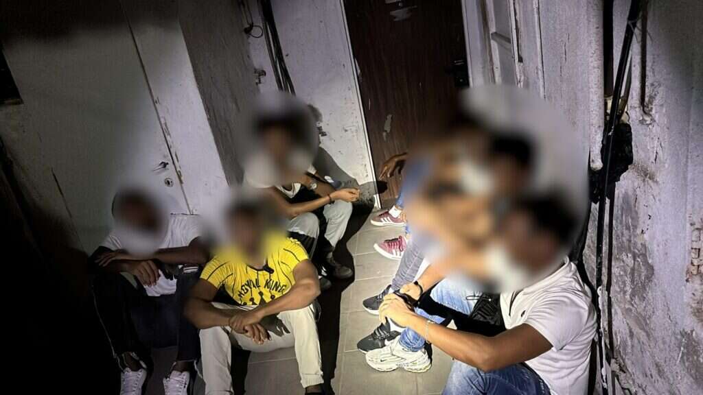 מסתננים שנעצרו לאחר ההתפרעויות בדרום ת"א. | דוברות המשטרה מסתננים שנעצרו לאחר ההתפרעויות בדרום ת"א. | דוברות המשטרה