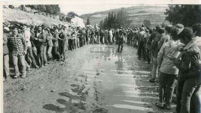 "אם גאל ה' את אדמתנו והרחיב את גבולנו, מניין לנו הזכות לסגת?". מתנחלים בסבסטיה, 1975. | שעיה סגל