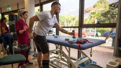 פצועי צה"ל בתרגילי פיזיותרפיה במרכז השיקום בבית החולים שיבא | גטי אימג'ס