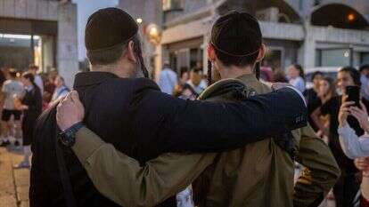 חיילי גדוד נצח יהודה ובני משפחותיהם בטקס השבעה בכותל המערבי, יולי 24'. | חיים גולדברג - פלאש 90