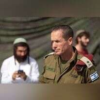 מפקד פיקוד המרכז לשעבר אלוף נדב פדן בחטיבת שומרון ב־2019. ברקע משמאל: צבי סוכות. | שריה דיאמנט - פלאש 90