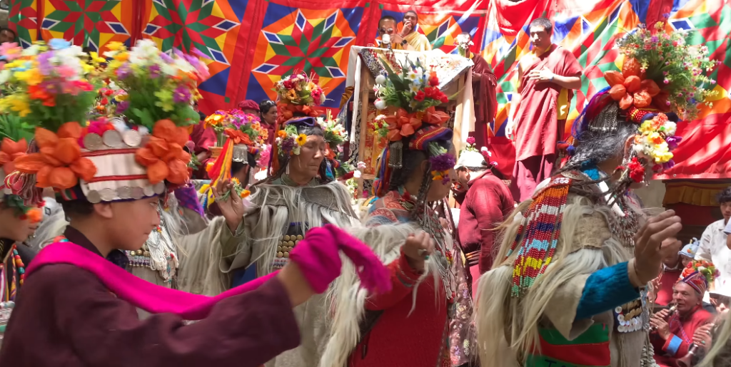הברוקפה חוגגים. | מסך מיוטיוב
