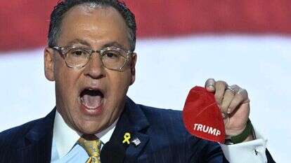 מנהיג הקואליציה היהודית הרפובליקנית, מאט ברוקס, אתמול. | ANDREW CABALLERO-REYNOLDS / AFP