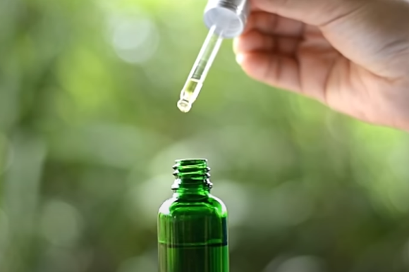 שמנים אתריים, אילוסטרציה. | מסך מיוטיוב