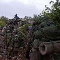 סא"ל איתי לשם עם לוחמיו | דובר צה"ל