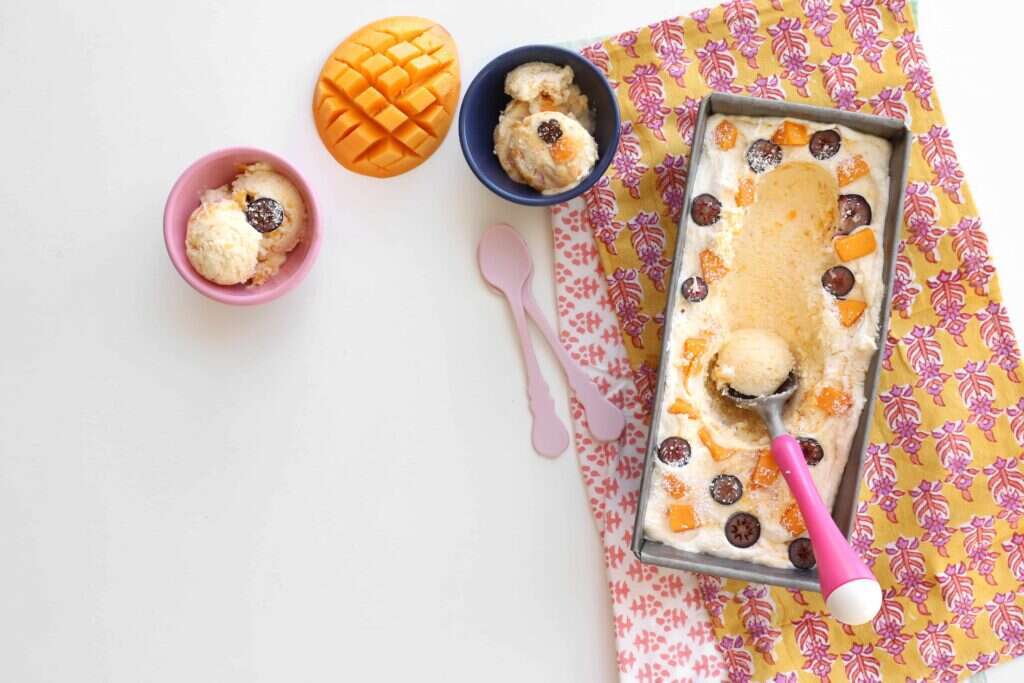 גלידת מנגו קוקוס. | אפרת ליכטנשטט גלידת מנגו קוקוס. | אפרת ליכטנשטט