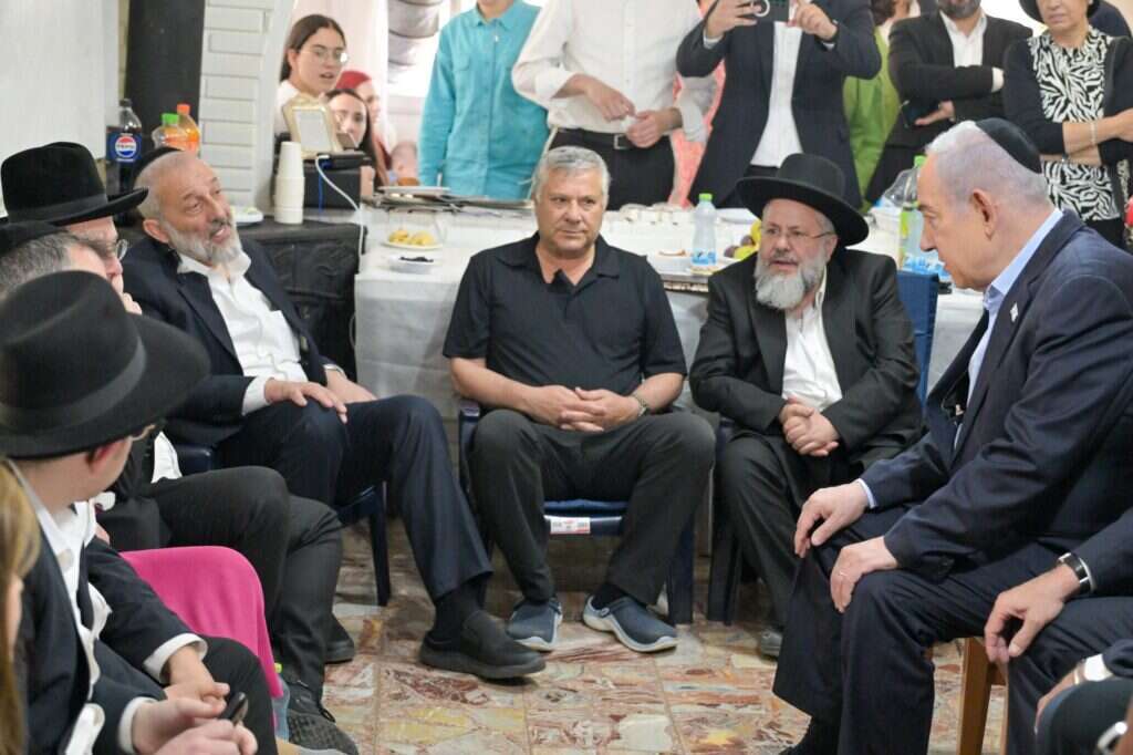 שבעה בבית משפחת דרעי בבאר שבע. | קובי גדעון - לע"מ שבעה בבית משפחת דרעי בבאר שבע. | קובי גדעון - לע"מ