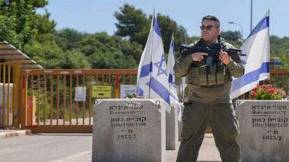 ח״כ מיכאל ביטון בחניתה. | אייל מרגולין - ג׳יני. ח״כ מיכאל ביטון בחניתה. | אייל מרגולין - ג׳יני.