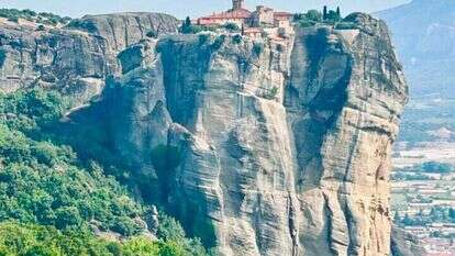 מטאורה ביוון. לא מומלץ לפספס. | אריאל שנבל