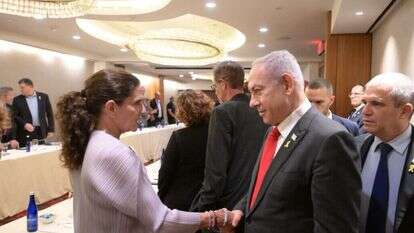 נתניהו אחרי פגישתו עם בני משפחות חטופים. | עמוס בן גרשום, לע"מ