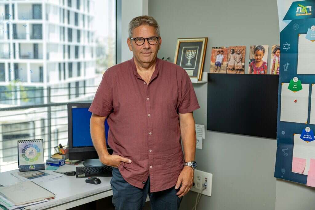 ד"ר בני פישר. | נעמה שטרן