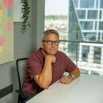 ד"ר בני פישר. | נעמה שטרן