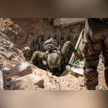 לוחם יוצא מפיר מנהרה. | דובר צה"ל