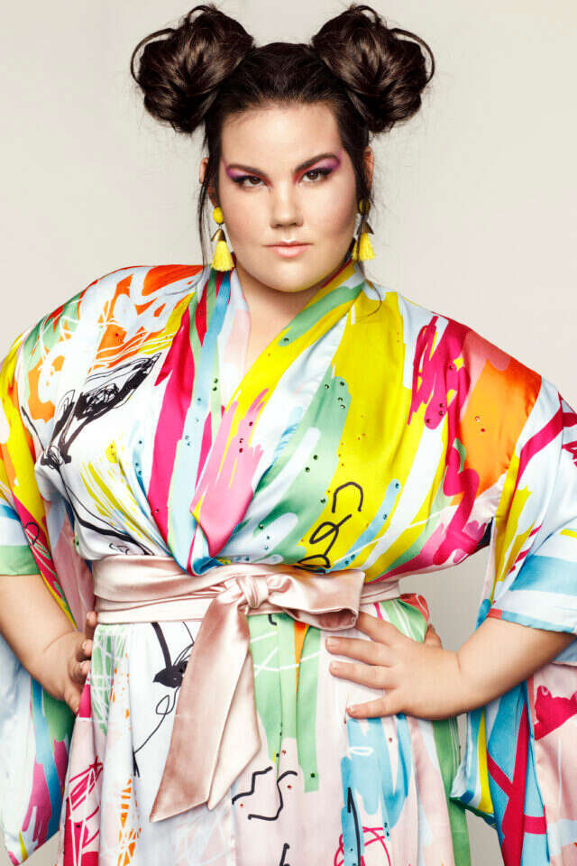 צבעים במלתחה הישראלית. שמלה שעיצבה שחר אבנט לנטע. | יח"צ לינקטון