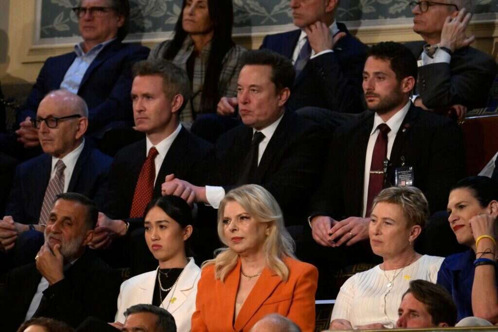 רעיית ראש הממשלה שרה נתניהו, לצד איריס חיים (ימין) ונועה ארגמני. | עמוס בן גרשום, לע"מ