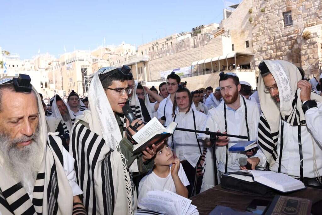 תפילת ישיבות ההסדר בכותל תפילת ישיבות ההסדר בכותל