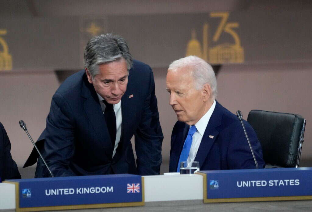 שיא ארה"ב ג'ו ביידן ומזכיר המדינה האמריקני אנתוני בלינקן. | EPA/CHRIS KLEPONIS