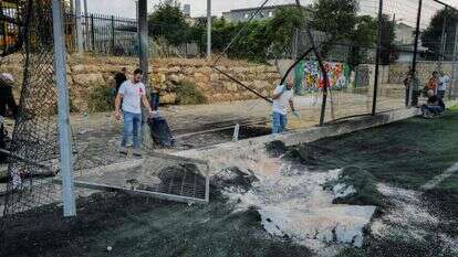 זירת נפילת הרקטה במג'דל שמס, שפגיעתה גרמה למות 12 נערים ילדים ולפציעת עשרות. | מיכאל גלעדי, פלאש 90