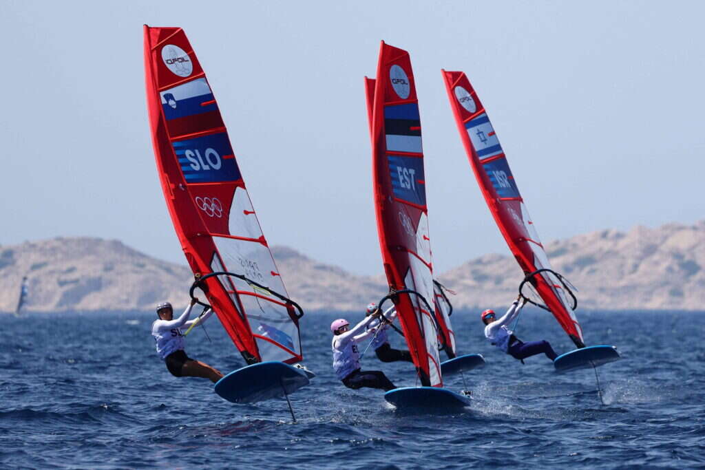 שרון קנטור, ראשונה מימין. | AFP שרון קנטור, ראשונה מימין. | AFP