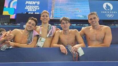 נבחרת השחיינים הישראלית לאחר העלייה לגמר. | באדיבות הוועד האולימפי