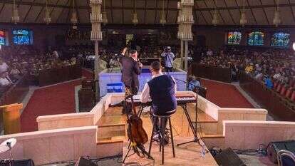 לירון מולדובן