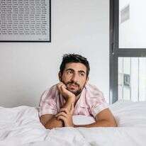 אדם. | אבישג שאר-ישוב