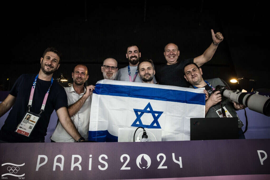 כאן כדי לתמוך. משלחת העיתונאים הישראלית. | עודד קרני - באדיבות הוועד האולימפי הישראלי