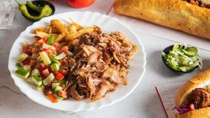 השווארמה של בני כחלון. | יח"צ