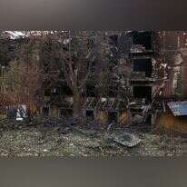 בית באוקראינה שנפגע בהתקפה רוסית. | AFP בית באוקראינה שנפגע בהתקפה רוסית. | AFP